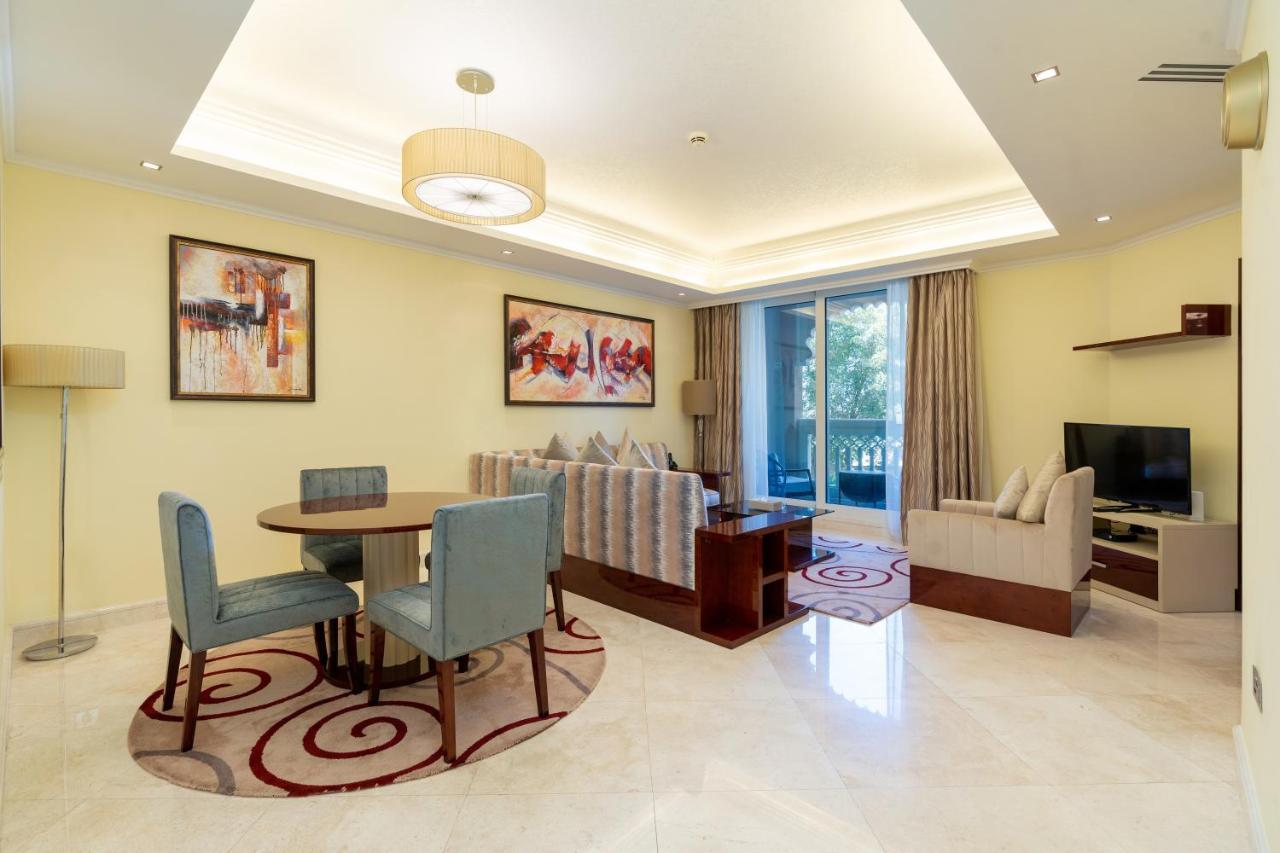 Royal Club By Rvhr, Grandeur Residence Crescent Palm Jumeirah Dubai Exterior photo