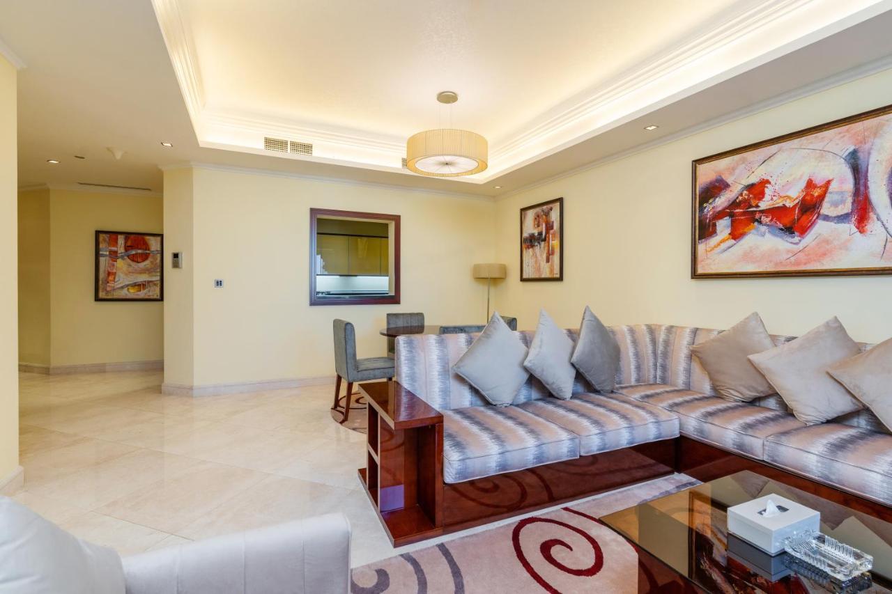 Royal Club By Rvhr, Grandeur Residence Crescent Palm Jumeirah Dubai Exterior photo