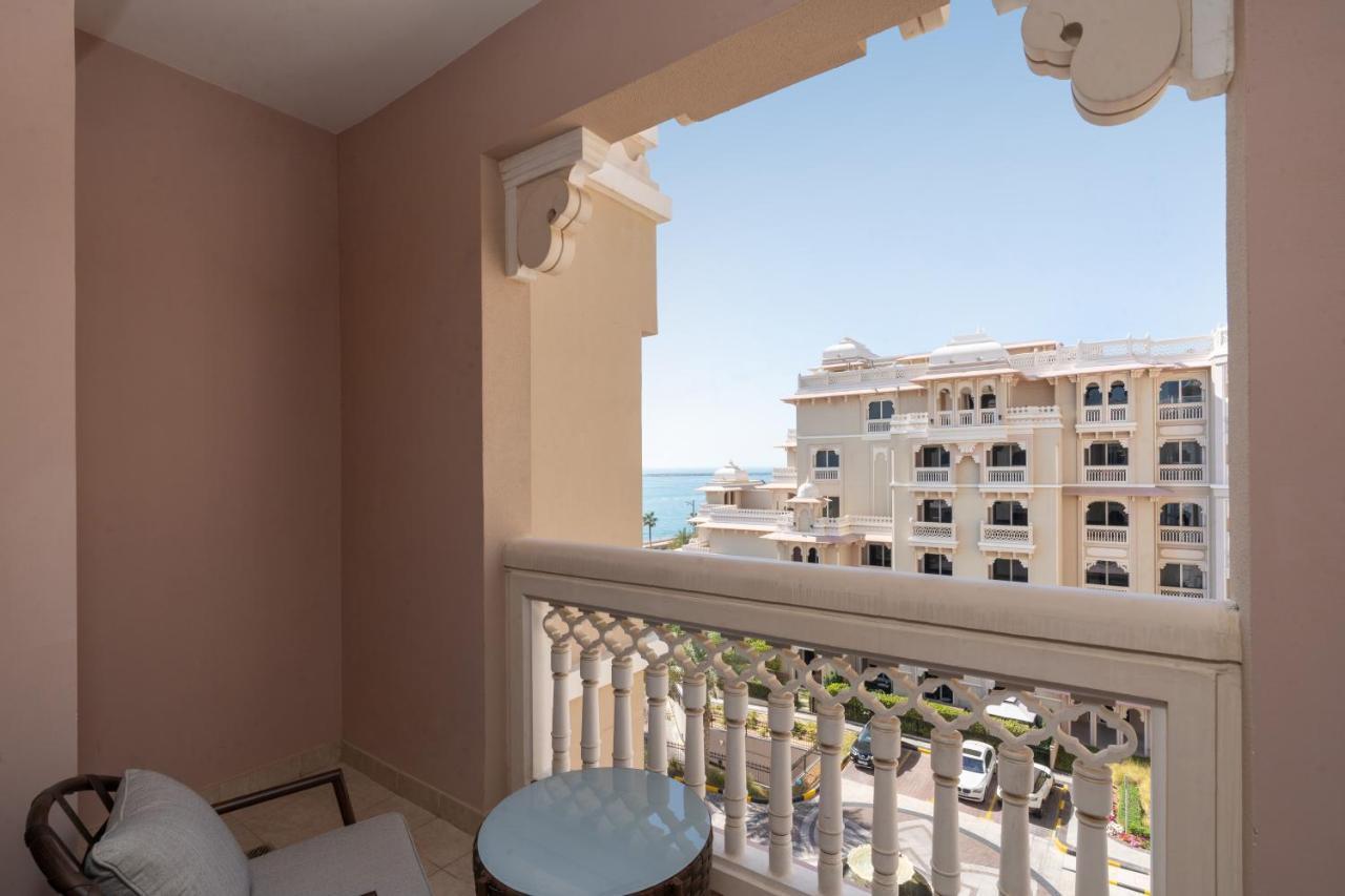 Royal Club By Rvhr, Grandeur Residence Crescent Palm Jumeirah Dubai Exterior photo