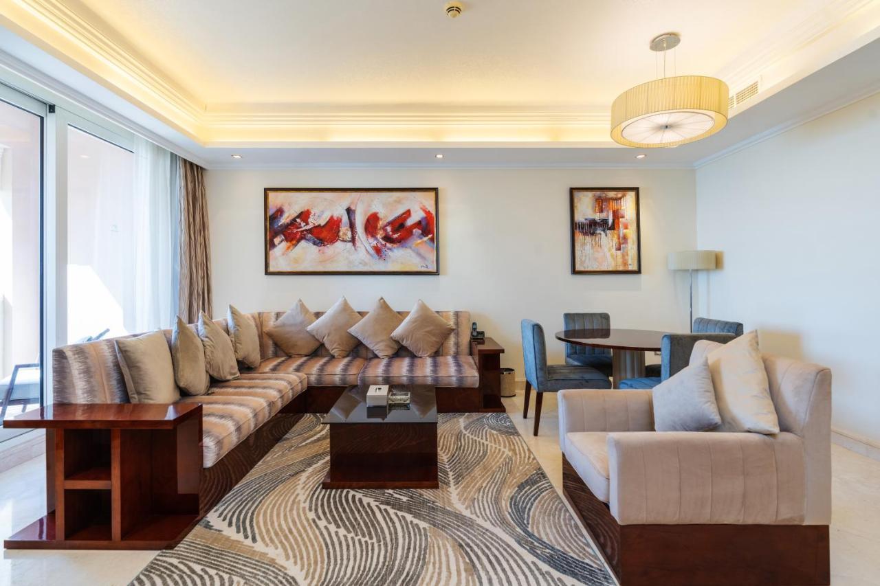 Royal Club By Rvhr, Grandeur Residence Crescent Palm Jumeirah Dubai Exterior photo