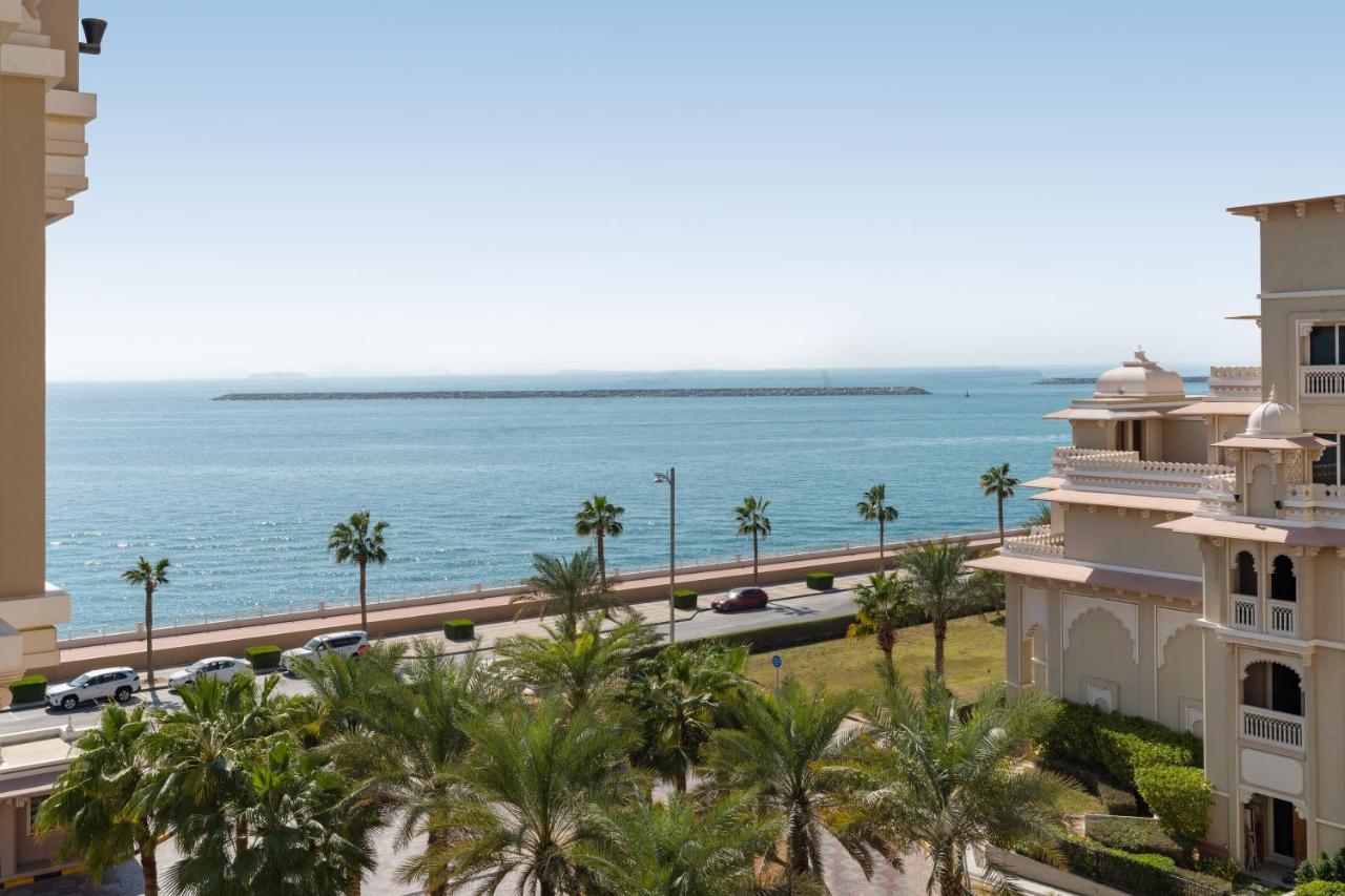 Royal Club By Rvhr, Grandeur Residence Crescent Palm Jumeirah Dubai Exterior photo