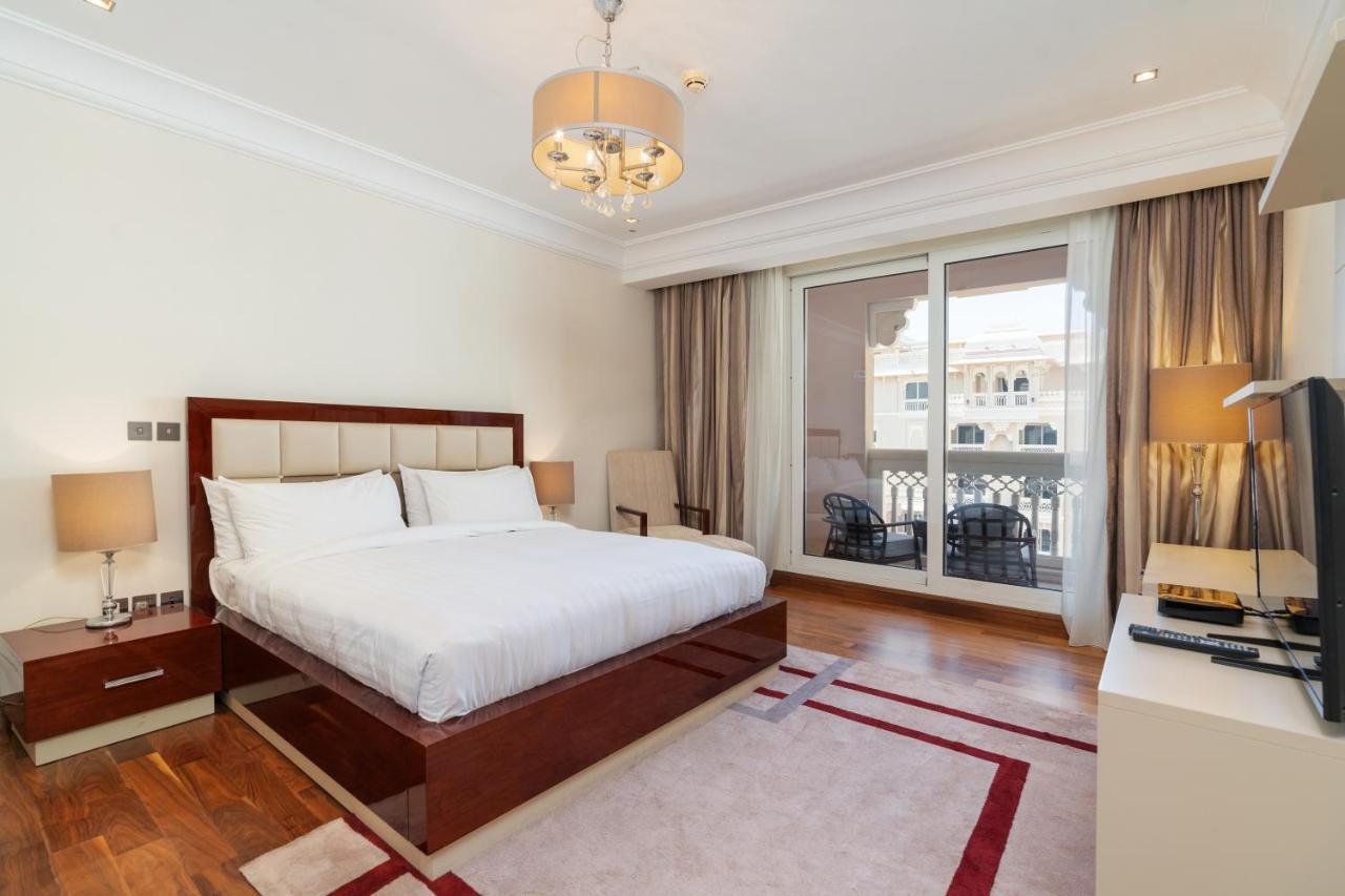 Royal Club By Rvhr, Grandeur Residence Crescent Palm Jumeirah Dubai Exterior photo